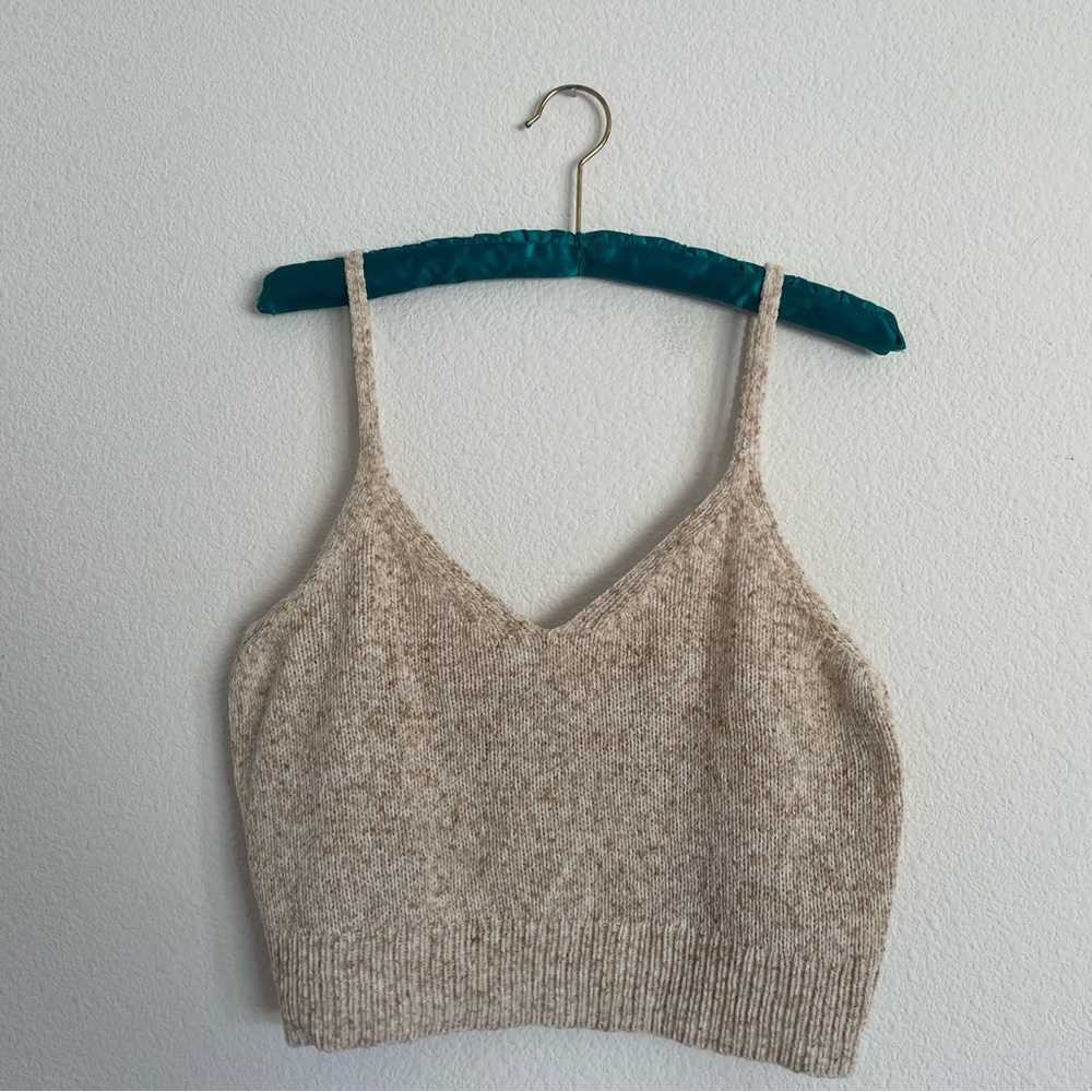 American Eagle Outfitters Neutral Beige Knit V-Neck Cropped Cami
